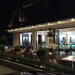 Stamopolu Lux With Pool View מלון דירות 4*