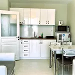 Stamopolu Lux With Pool View מלון דירות פרימורסקו