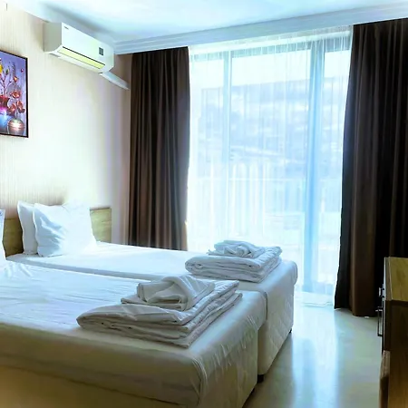 Stamopolu Lux With Pool View מלון דירות פרימורסקו