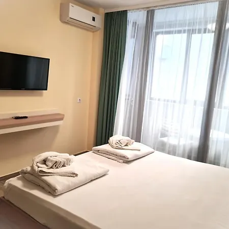 מלון דירות Stamopolu Lux With Pool View 4*